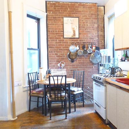 East Village Homestay Нью-Йорк Экстерьер фото