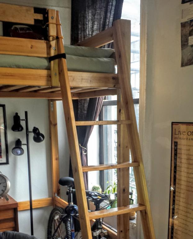 East Village Homestay Нью-Йорк Экстерьер фото