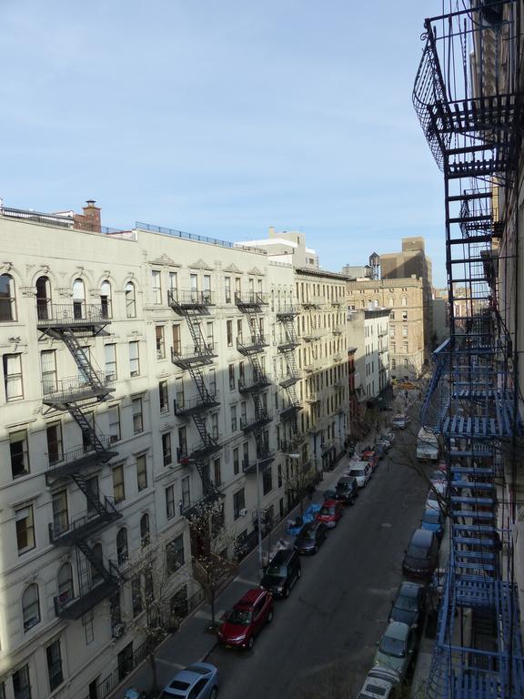 East Village Homestay Нью-Йорк Экстерьер фото